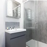 The Clarence Gardens Hotel, Bw Signature Collection