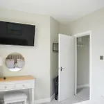 Hotel The Clarence Gardens Hotel, Bw Signature Collection 4*
