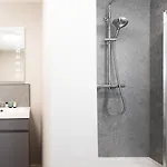 The Clarence Gardens Hotel, Bw Signature Collection 4*