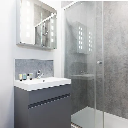 The Clarence Gardens Hotel, BW Signature Collection