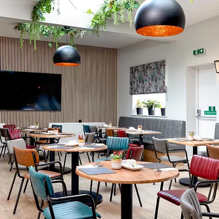 The Clarence Gardens Hotel, Bw Signature Collection 4* סקארבורו