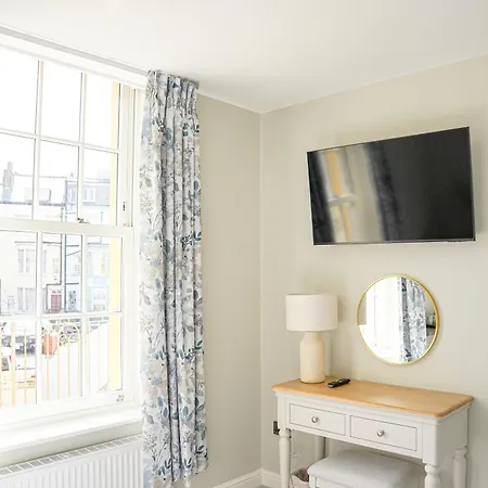 The Clarence Gardens Hotel, Bw Signature Collection Hotel