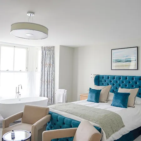 The Clarence Gardens Hotel, Bw Signature Collection 4* Scarborough