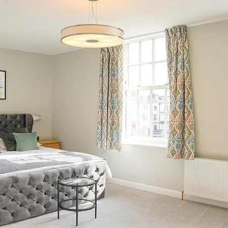 Hotel The Clarence Gardens Hotel, Bw Signature Collection 4*