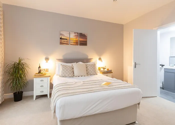 The Clarence Gardens Hotel, Bw Signature Collection Hotel