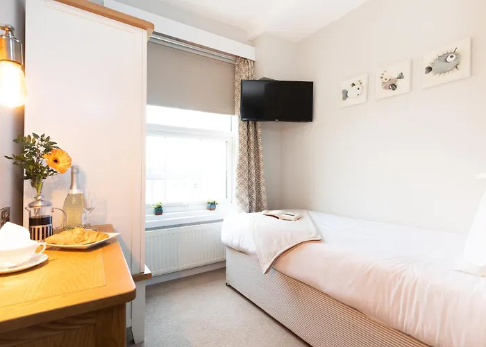 The Clarence Gardens Hotel, Bw Signature Collection Hotel Scarborough