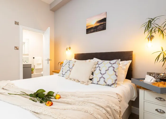 The Clarence Gardens Hotel, Bw Signature Collection