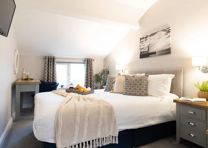 The Clarence Gardens Hotel, Bw Signature Collection Hotel