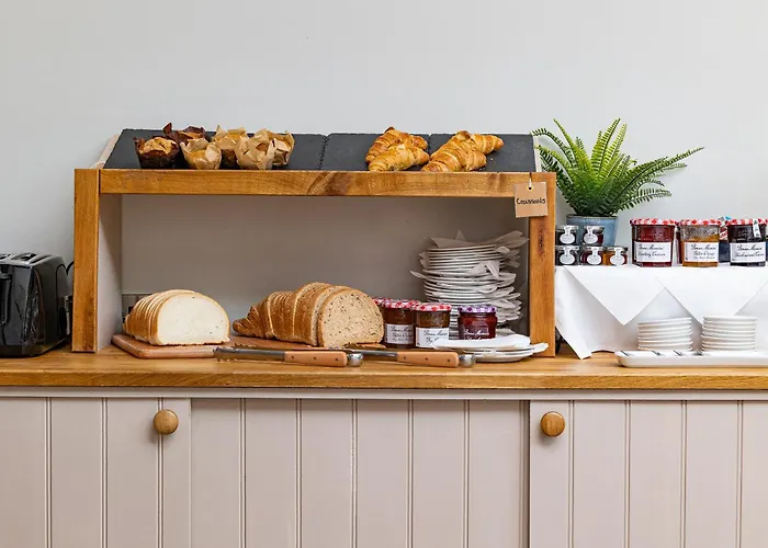 The Clarence Gardens Hotel, Bw Signature Collection 4*