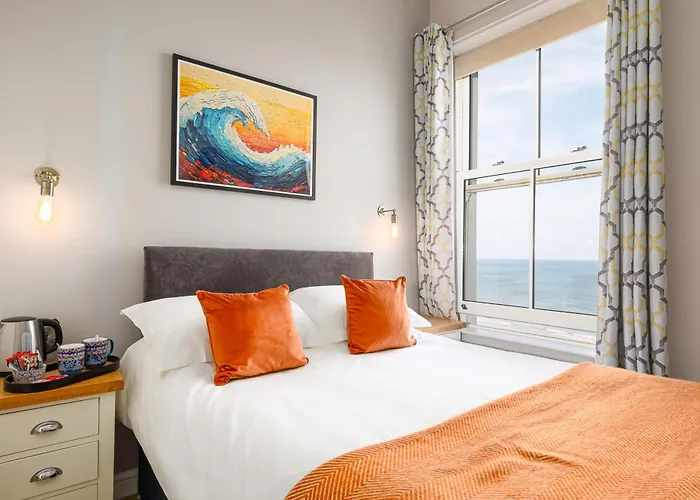 The Clarence Gardens Hotel, Bw Signature Collection Hotel 4*