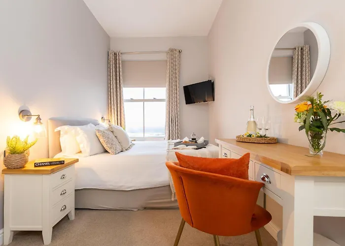 Hotel The Clarence Gardens Hotel, Bw Signature Collection 4*