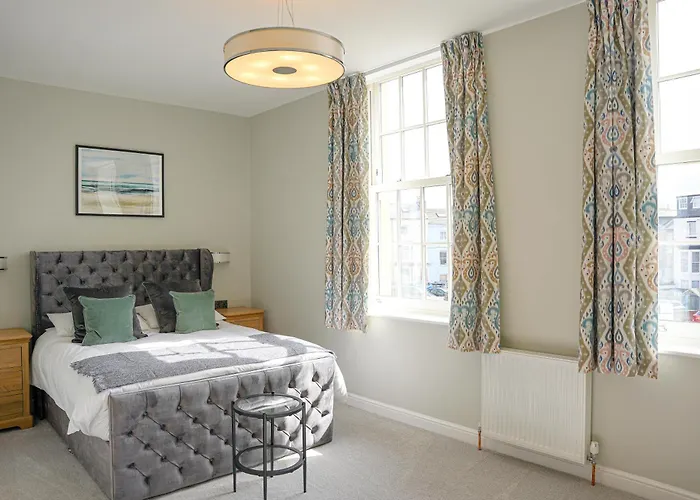 The Clarence Gardens Hotel, Bw Signature Collection