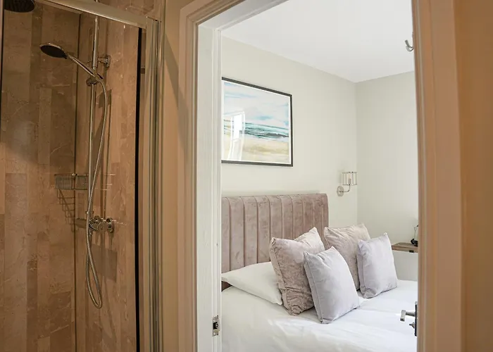 Hotel The Clarence Gardens Hotel, Bw Signature Collection