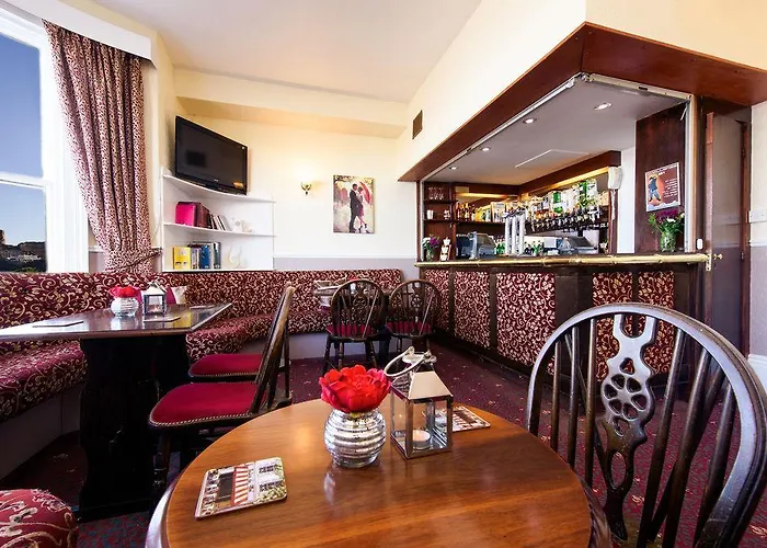 The Clarence Gardens Hotel, Bw Signature Collection Hotel 4*