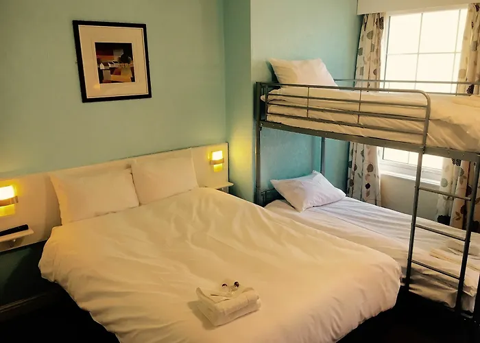 Hotel The Clarence Gardens Hotel, Bw Signature Collection 4*