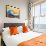 The Clarence Gardens Hotel, Bw Signature Collection Hotel 4*
